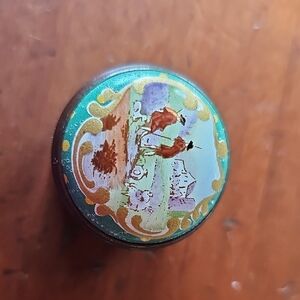 Small Shepherds Halcyon Days Screw Top Enamel Box